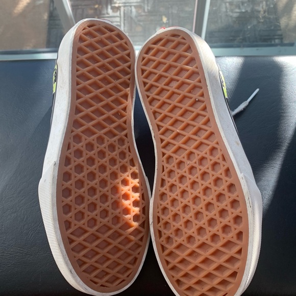 VANS ERA Glow in the Dark Black PAINT DRIP Neon Green Skate Shoes YOUTH SIZE 2 - Picture 7 of 7